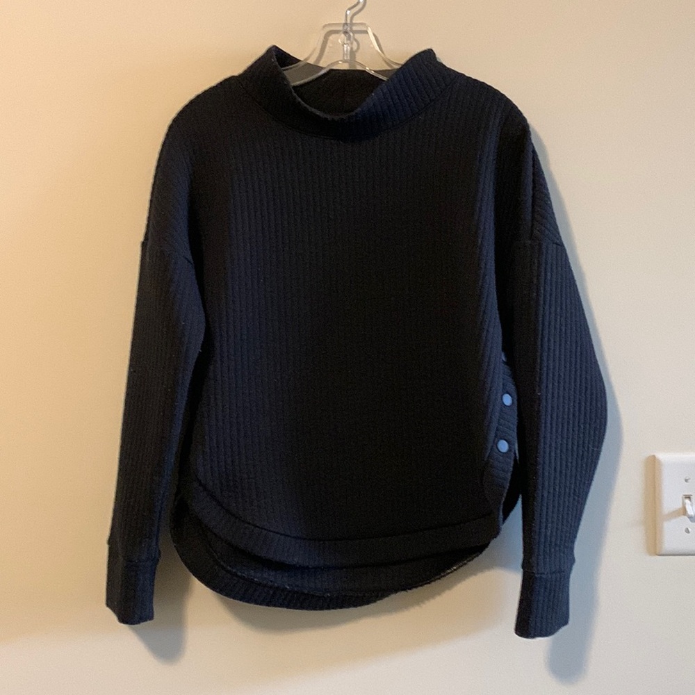 Black Pullover